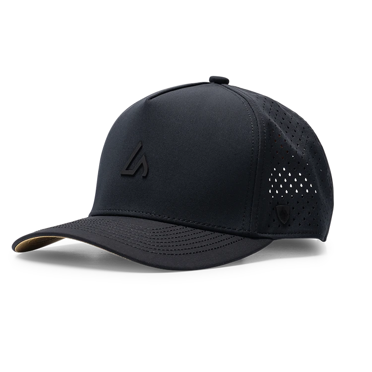 Suay Apex 5-panel snapback hat in Black - front view