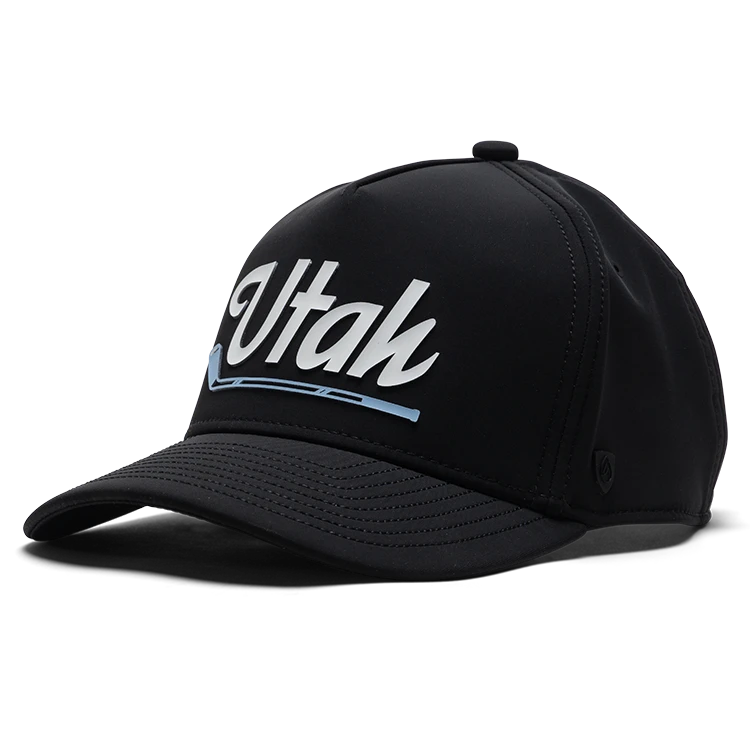 Suay Apex Toasty fleece-lined 5-panel snapback hat in Black - front view