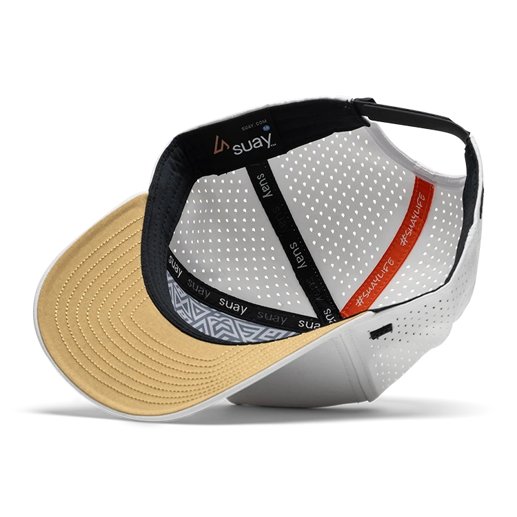 Suay Apex 5-panel snapback hat in White / Black - detail view
